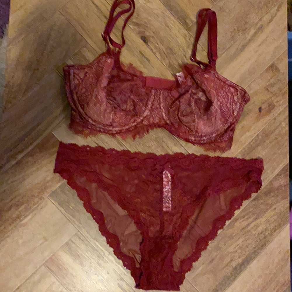 Unlined demi with matching panty in deep red